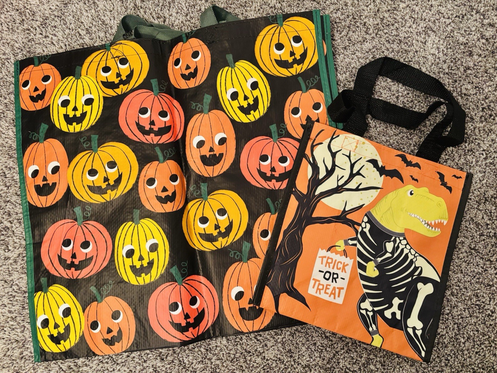 TJ Maxx HomeGoods Halloween Reusable Shopping Tote Bag Set Dinosaur Pumpkins