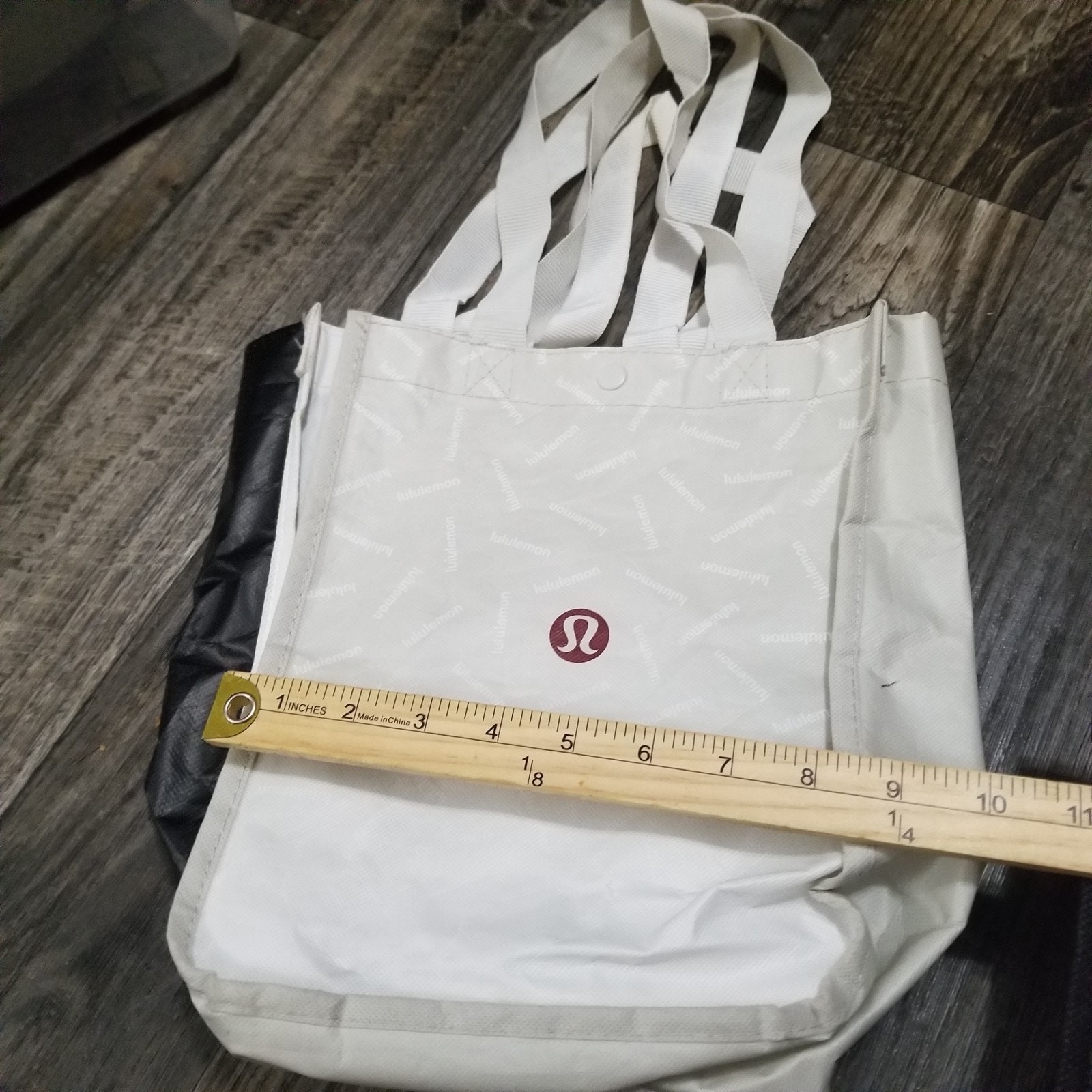 Lululemon Shopping Bags Lot Of 6 Small Red White Black
