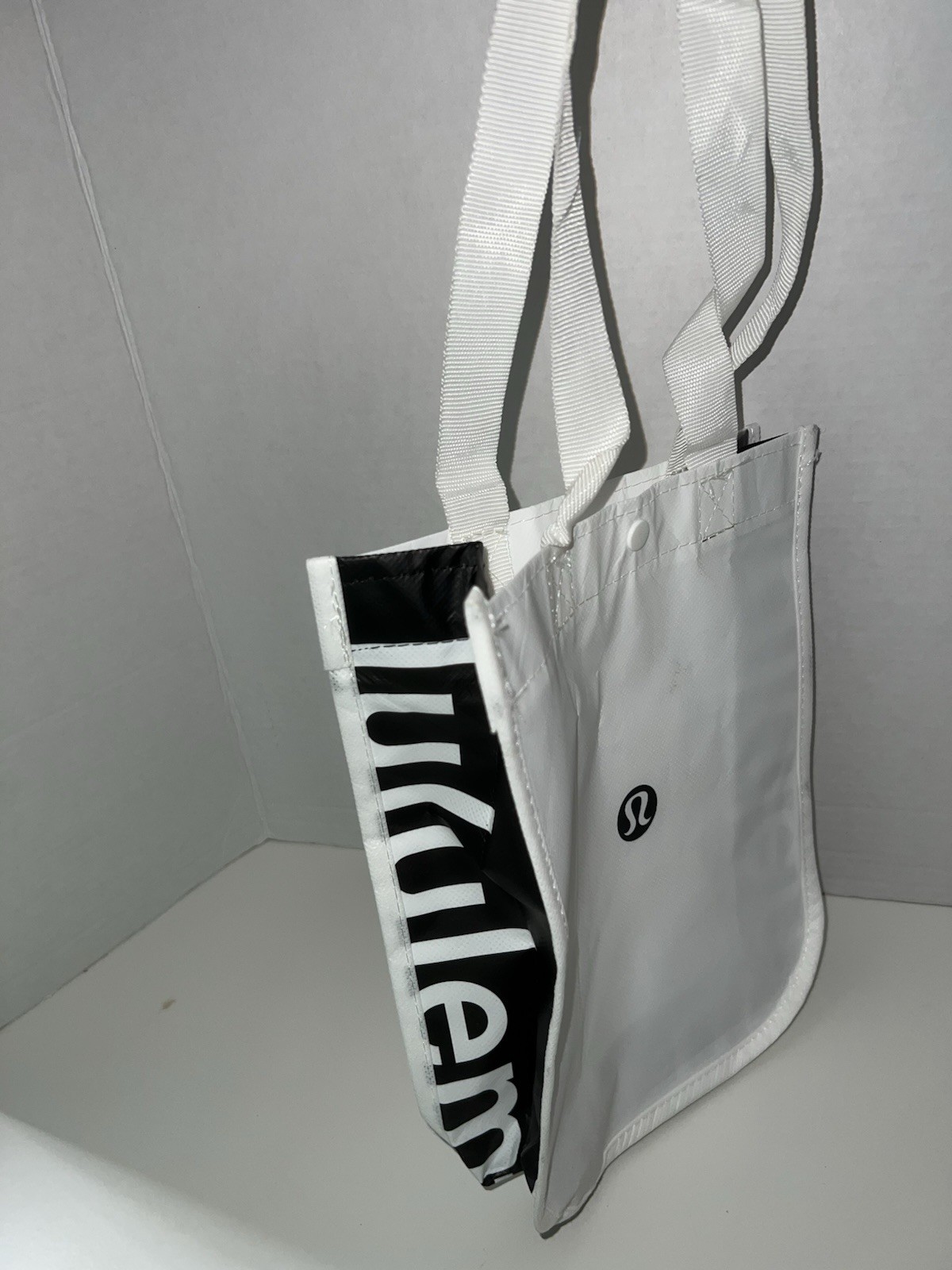 Lululemon lot of 3 Reusable Shopping Tote Bags Small Large White Black Green