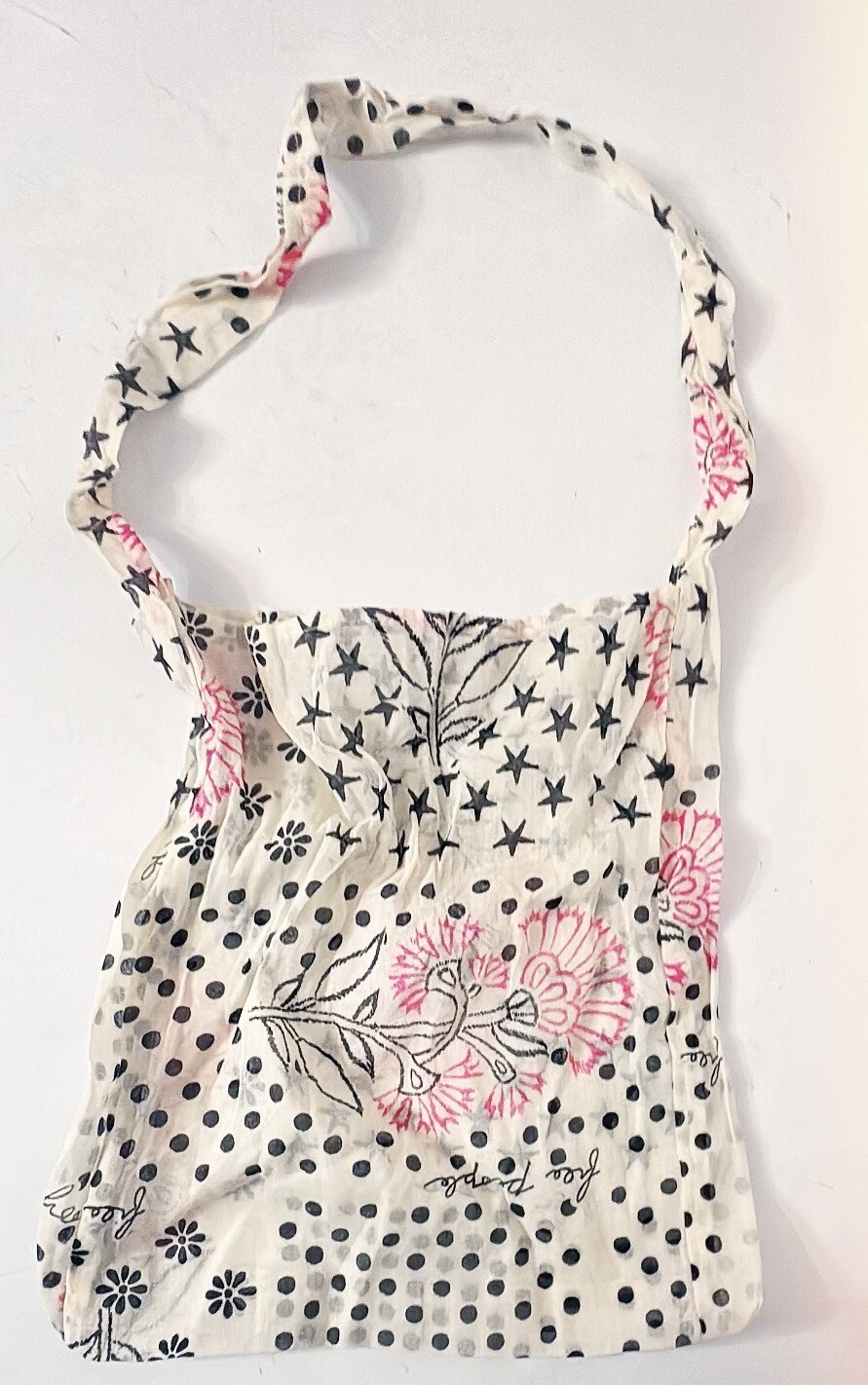 Free People 14 x 14.5 In Reusable Minimum Waste Fabric Cloth Print Bag New