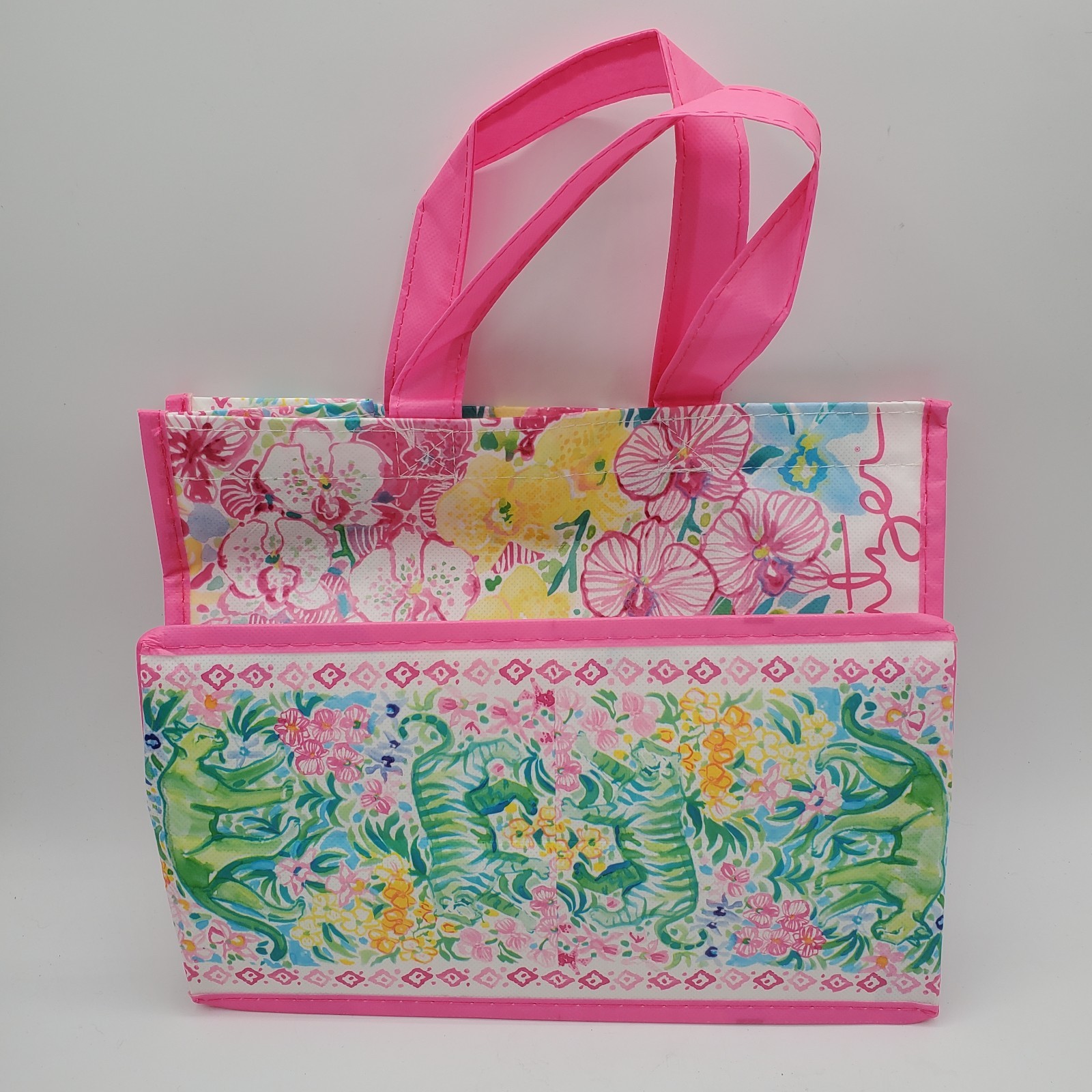 Lilly Pulitzer Floral Reusable Gift Bag Tote New Unused 11 x 9 x 6 Bright Print