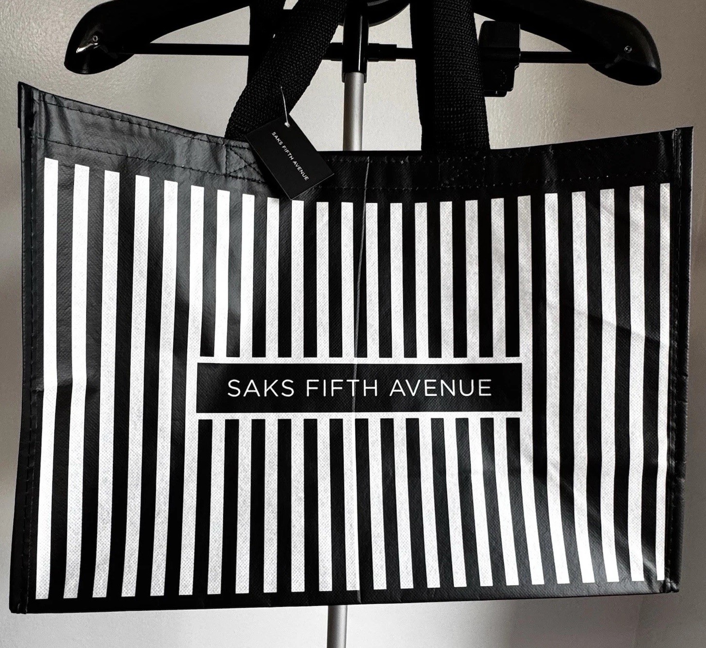 Saks Fifth Avenue Foldable Reusable Shopping Bags Black White Striped Cityscape