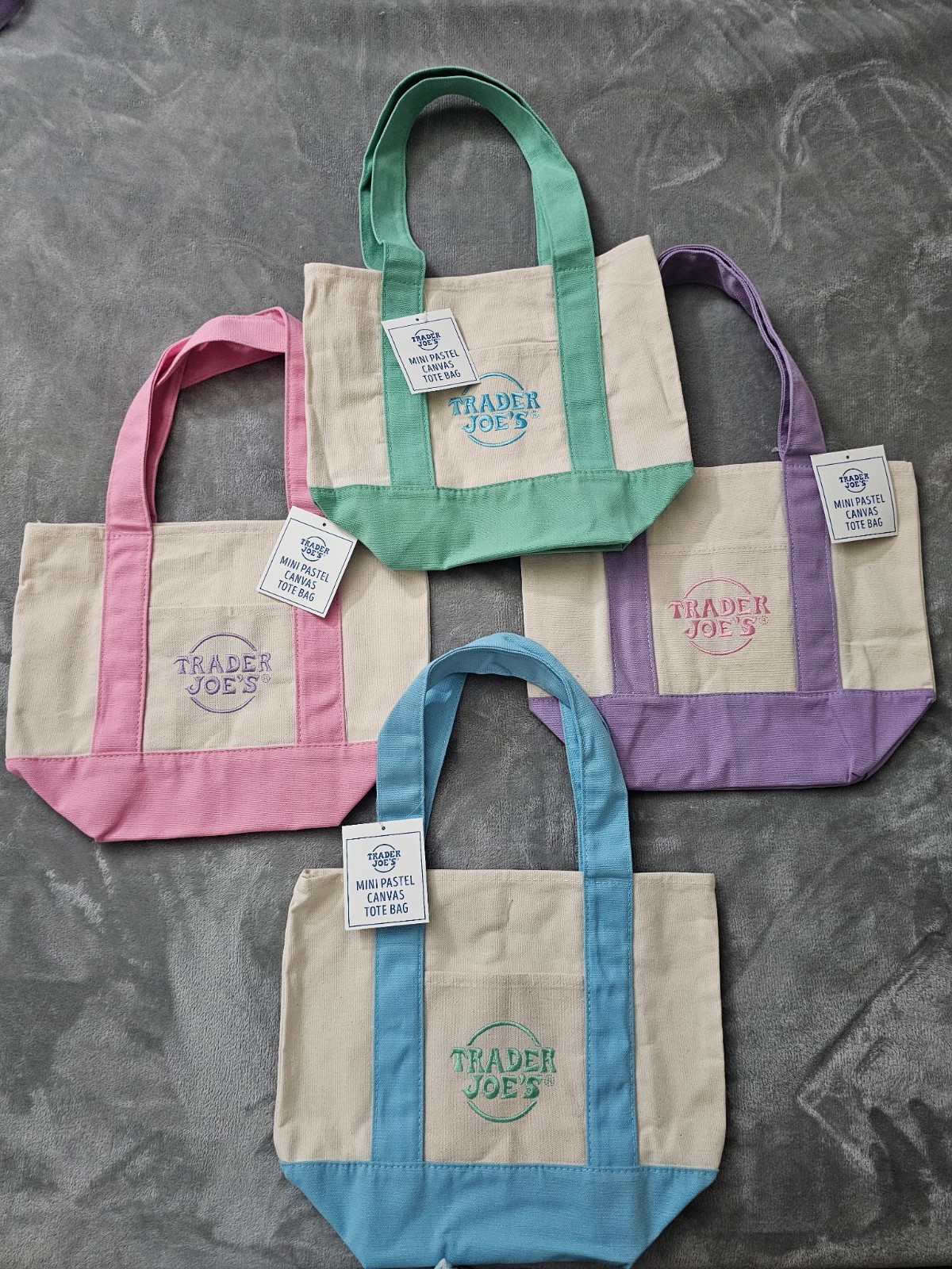 Trader Joe’s – Mini Canvas Tote Bag Set of 5 Colors 1 big 4 minis (New With Tag)
