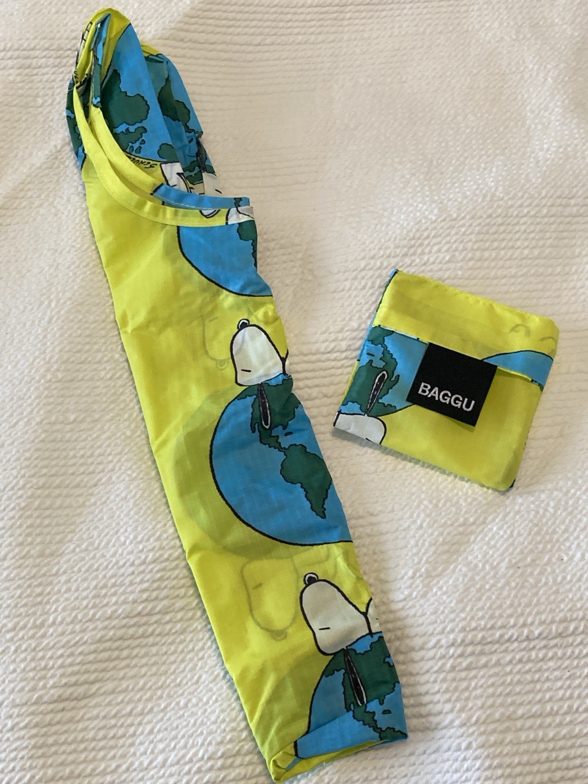 BAGGU Take Care Peanuts Earth Snoopy Small Reusable Bag 18” X 10.5”