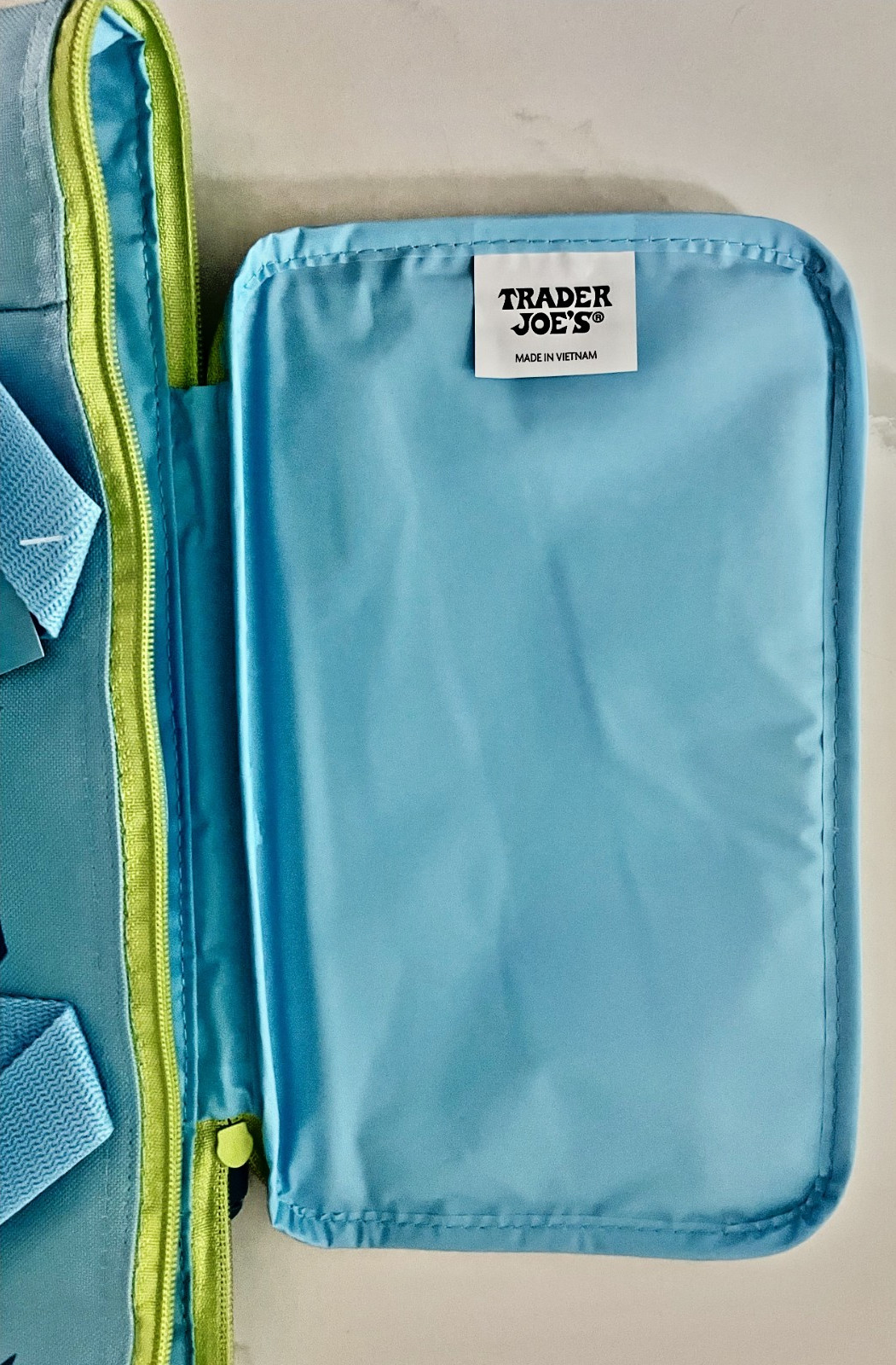 Trader Joe’s Mini Insulated Bags (Set of Two) – Teal and Peach (1.5 Gallons) NWT