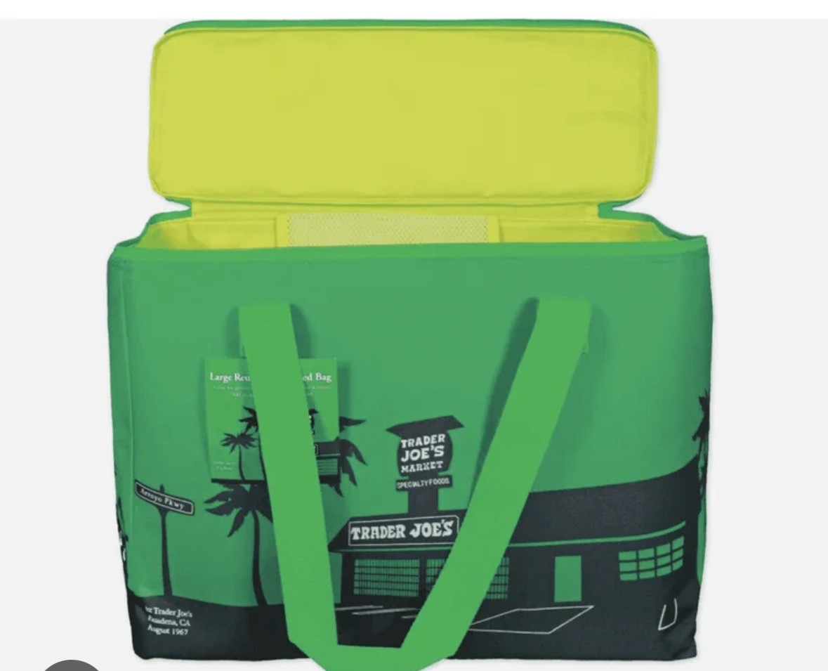 Trader Joe’s 8 Gallons Reusable Bag Cooler Large Insulated Tote Olive Green New
