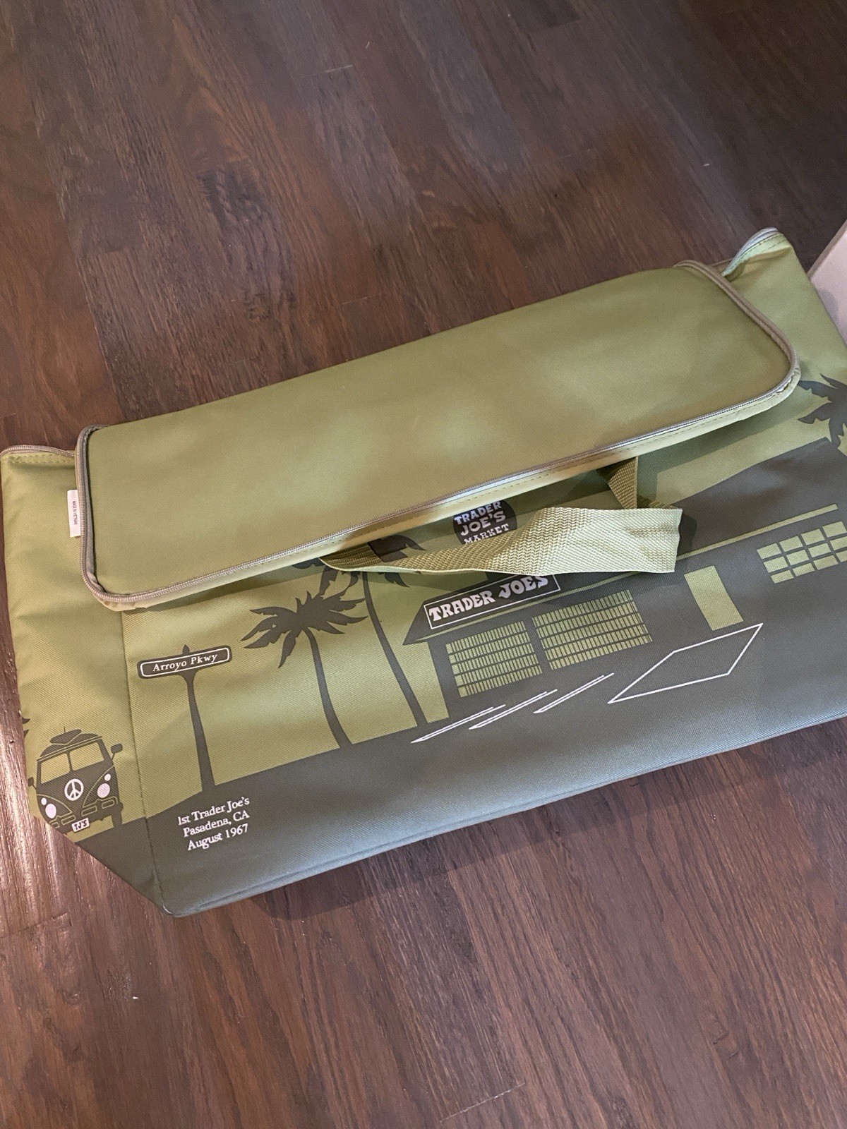 Trader Joe’s Insulated Tote Freezer Cooler Bag Market Shopper XL Green