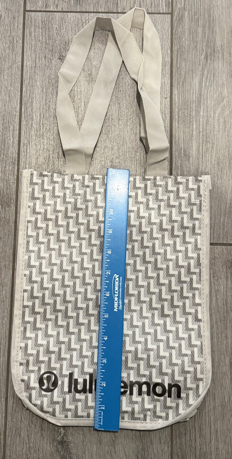 Lululemon Small Holiday 2025 Logo Light Reusable Shopping Bag New SEND OFFERS!!