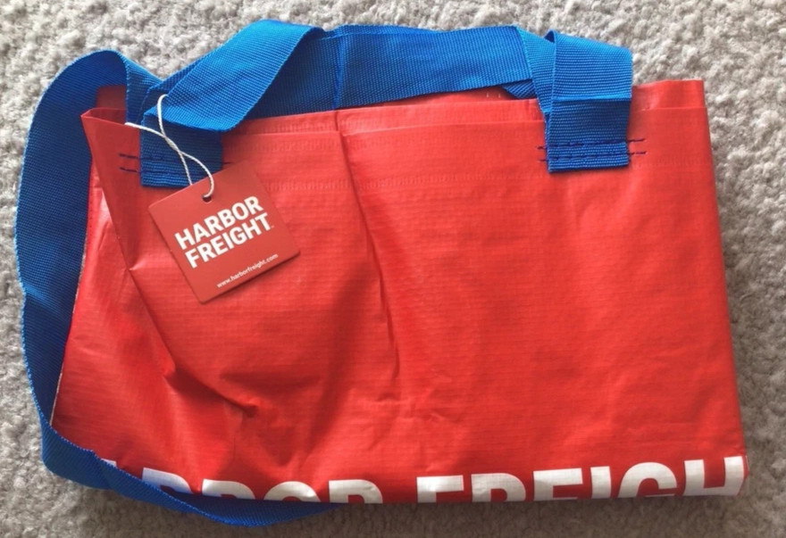 new 4 pcs Harbor Freight Bag LARGE, Red 21 ¾x14 ½x13 ¾ “/19 gallon, 55 lb