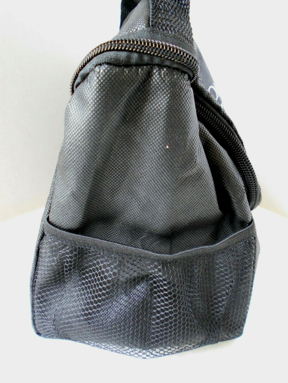 REUSABLE INSULATED LUNCH BAG 10″X8″X6.25″ BLACK W/ ZIPPER SIDE WATER POUCH NEW
