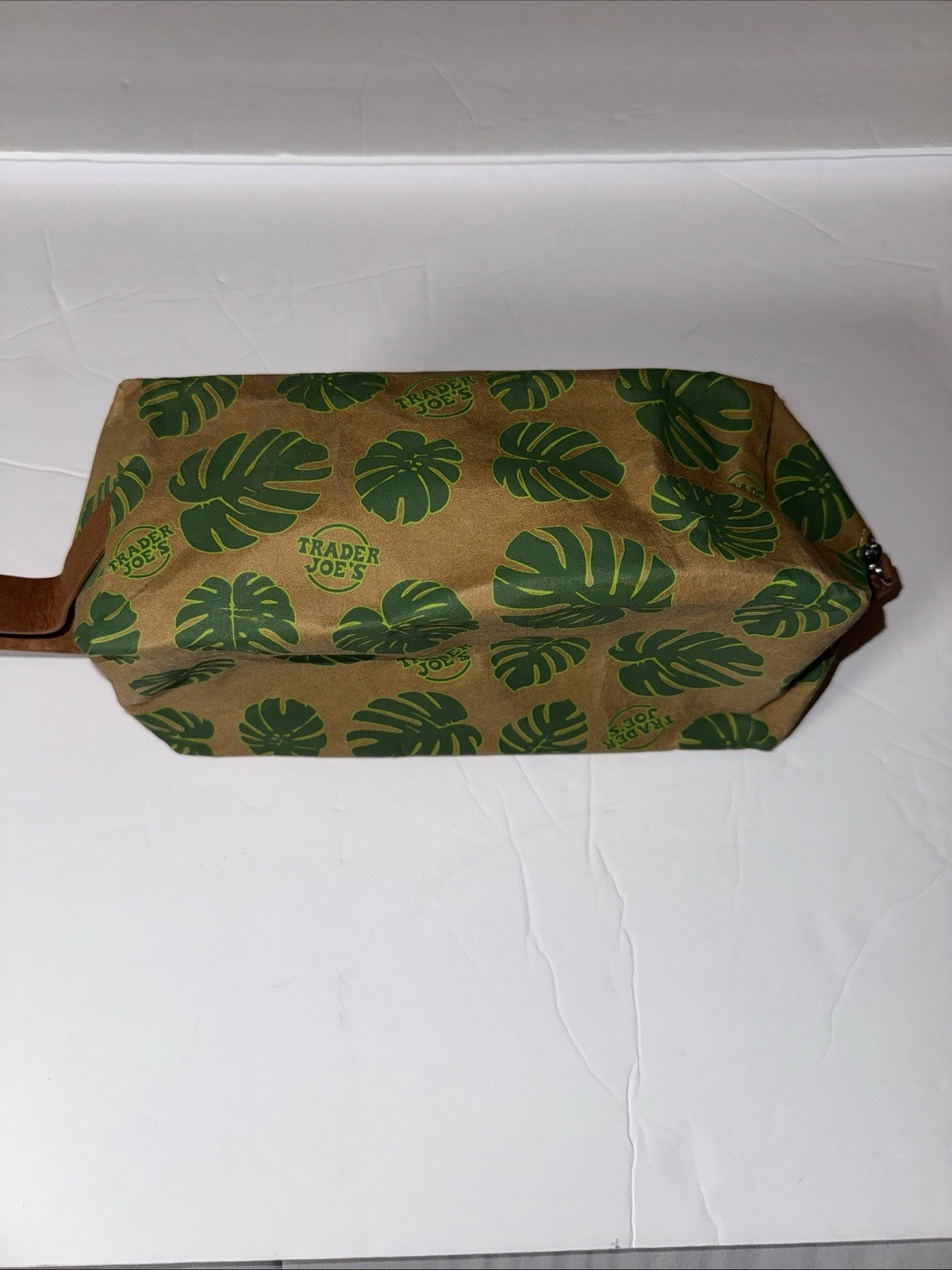 Trader Joes Toiletry Bag Monstera Leaf Print Recycled Reusable Paper NEW No Tags