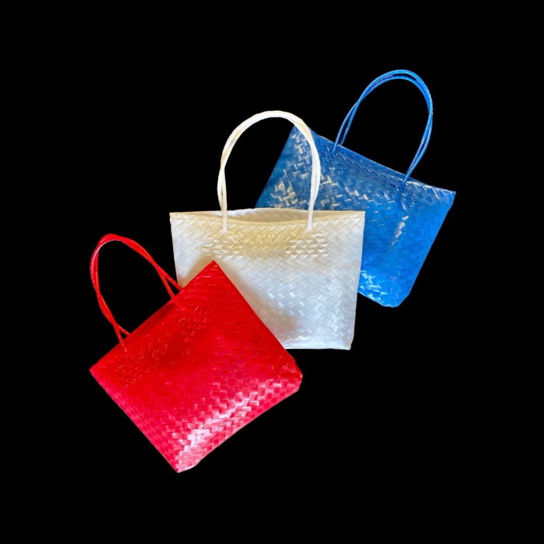 Lot Of 3 Carry All Tote Bags 3 Red-White-Blue Bag Plastic Woven Shopping Totes