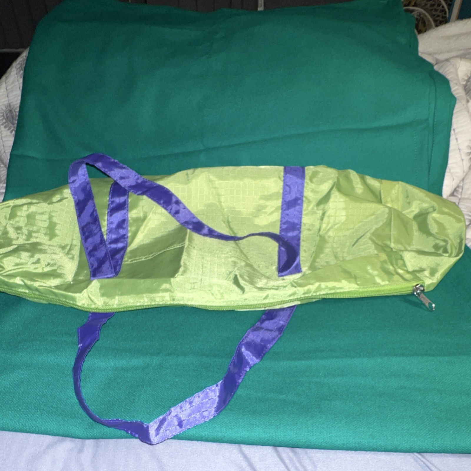 Avon Foldable Zippered Reusable Shopping Bag Green & Purple Synthetic RETRO