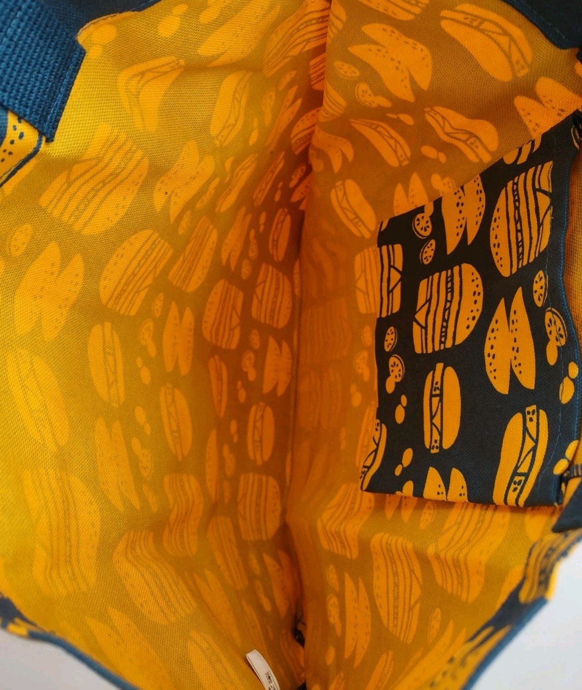 MCDONALDS Taiwan Exclusive IN BLOOM Designer Hamburger Canvas Tote Bag *RARE*