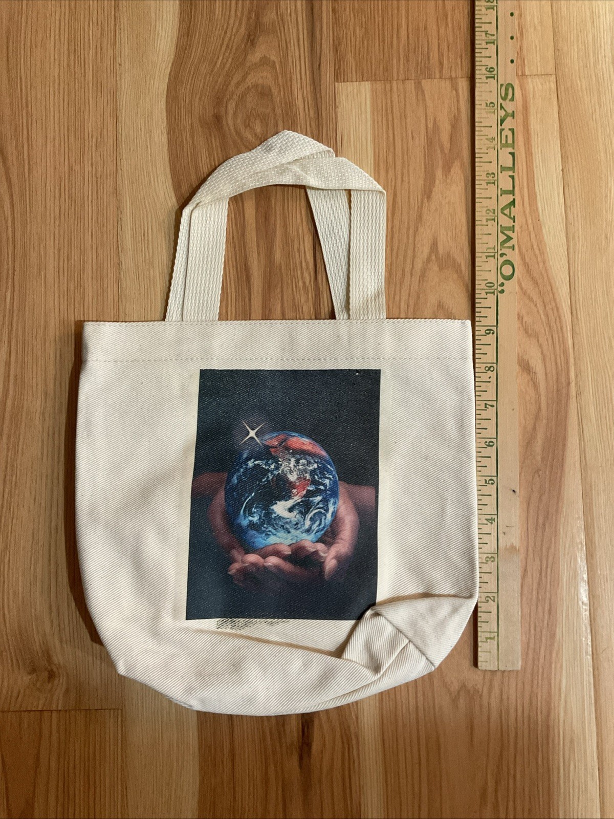Canvas Tote Bags – Random Assortment of – 10” Bags (4 Bags Each)
