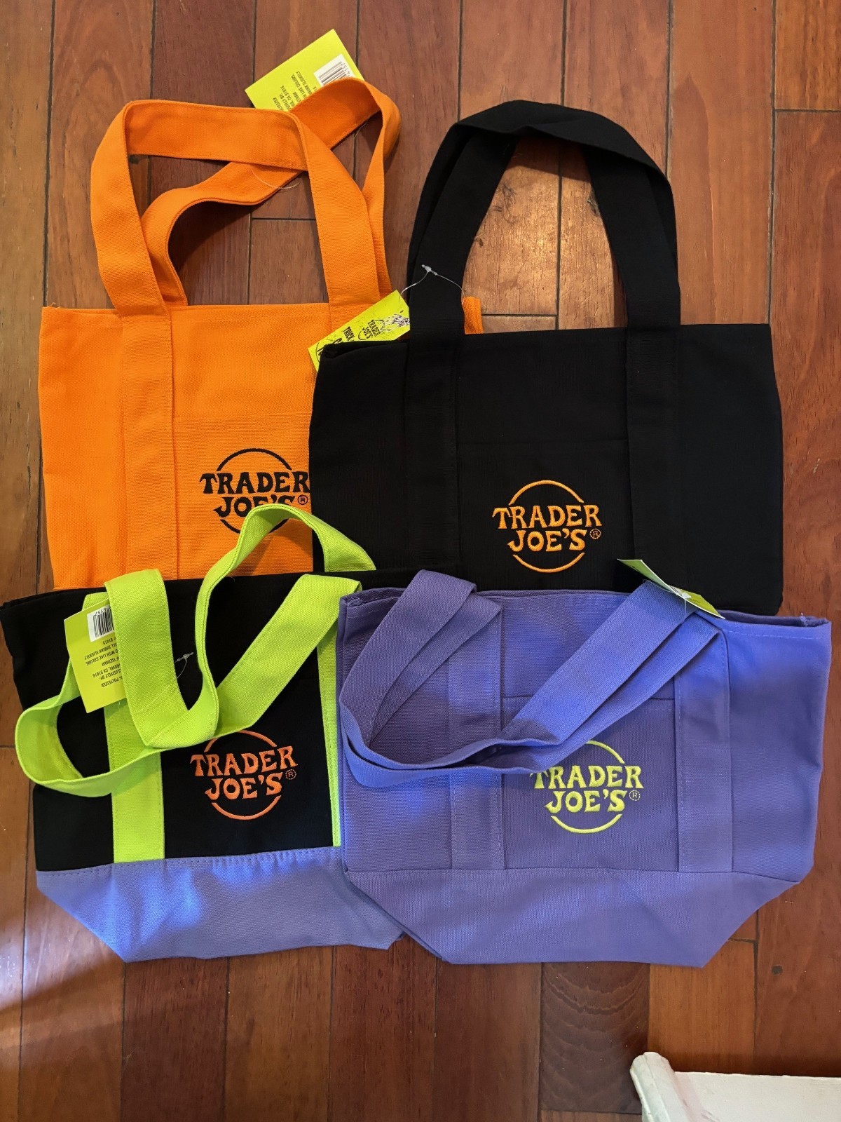 Trader Joe’s MINI TOTE BAGS SET OF 4 Halloween Trick Or Treat Canvas Bags NWT