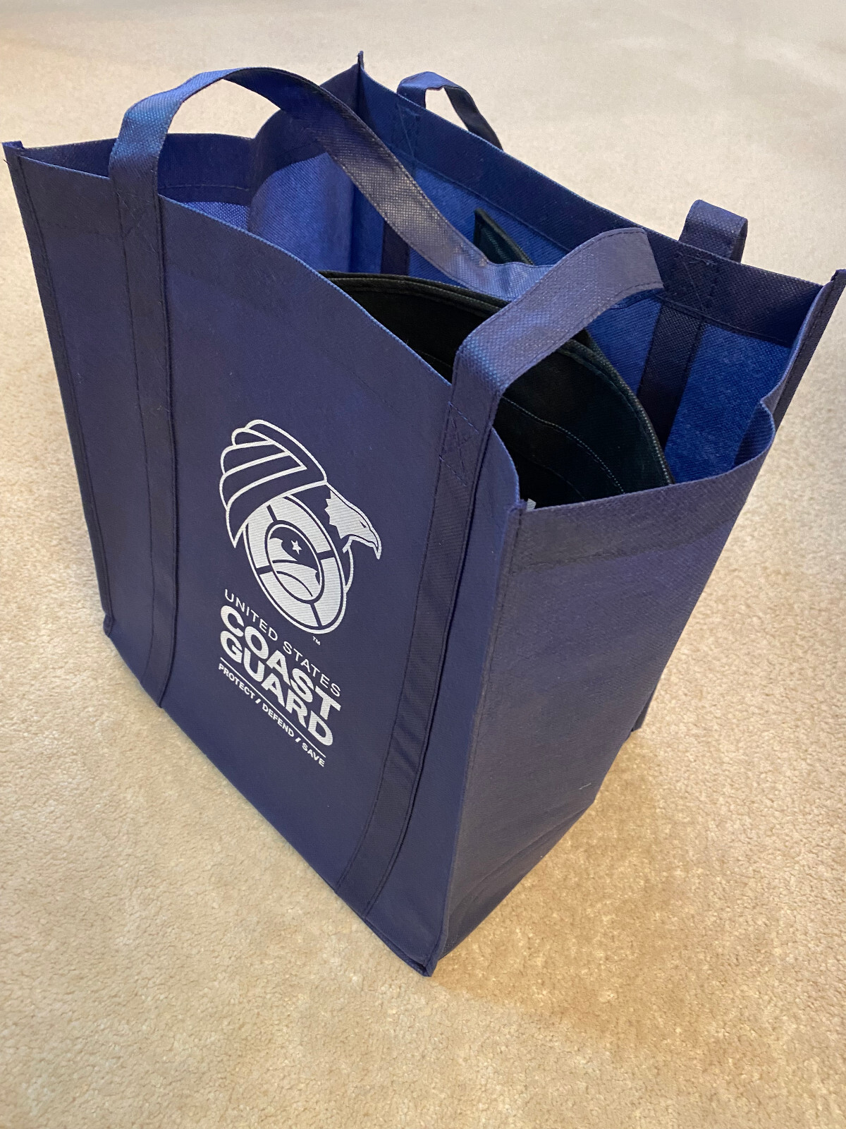 LOT OF 2 US COAST GUARD REUSABLE SHOPPING GROCERY BAGS 14″x13″x9-1/2″ BLUE BLACK