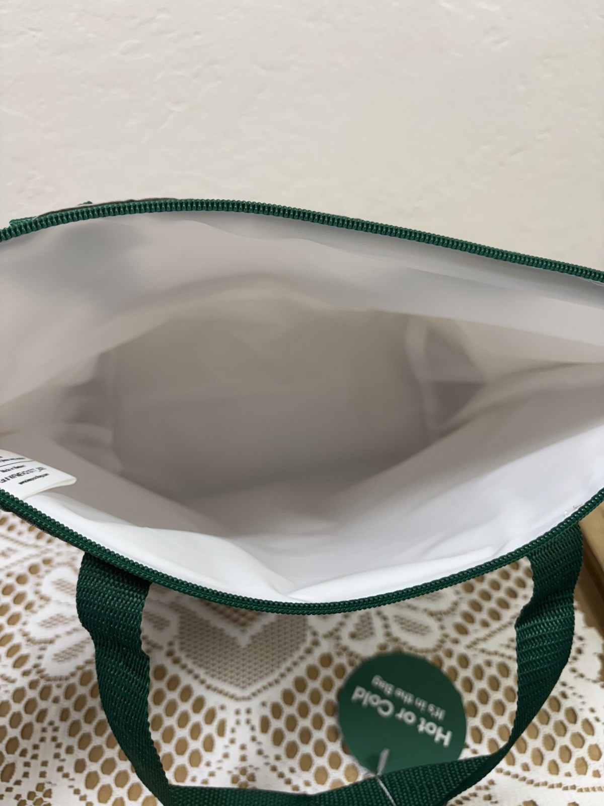 Whole Foods Market Small Slim Thermal Shopper Bag Hot -Cold Reusable NWT