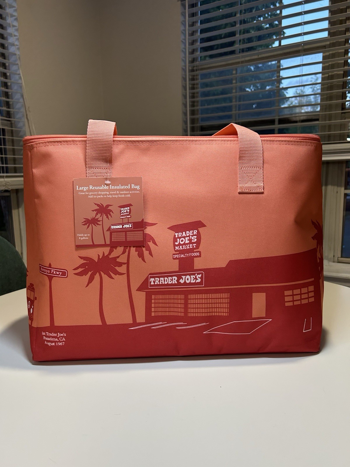 Trader Joe’s Insulated Tote Bag in Peach 8 Gal Large 2025 LIMITED EDITION NWT