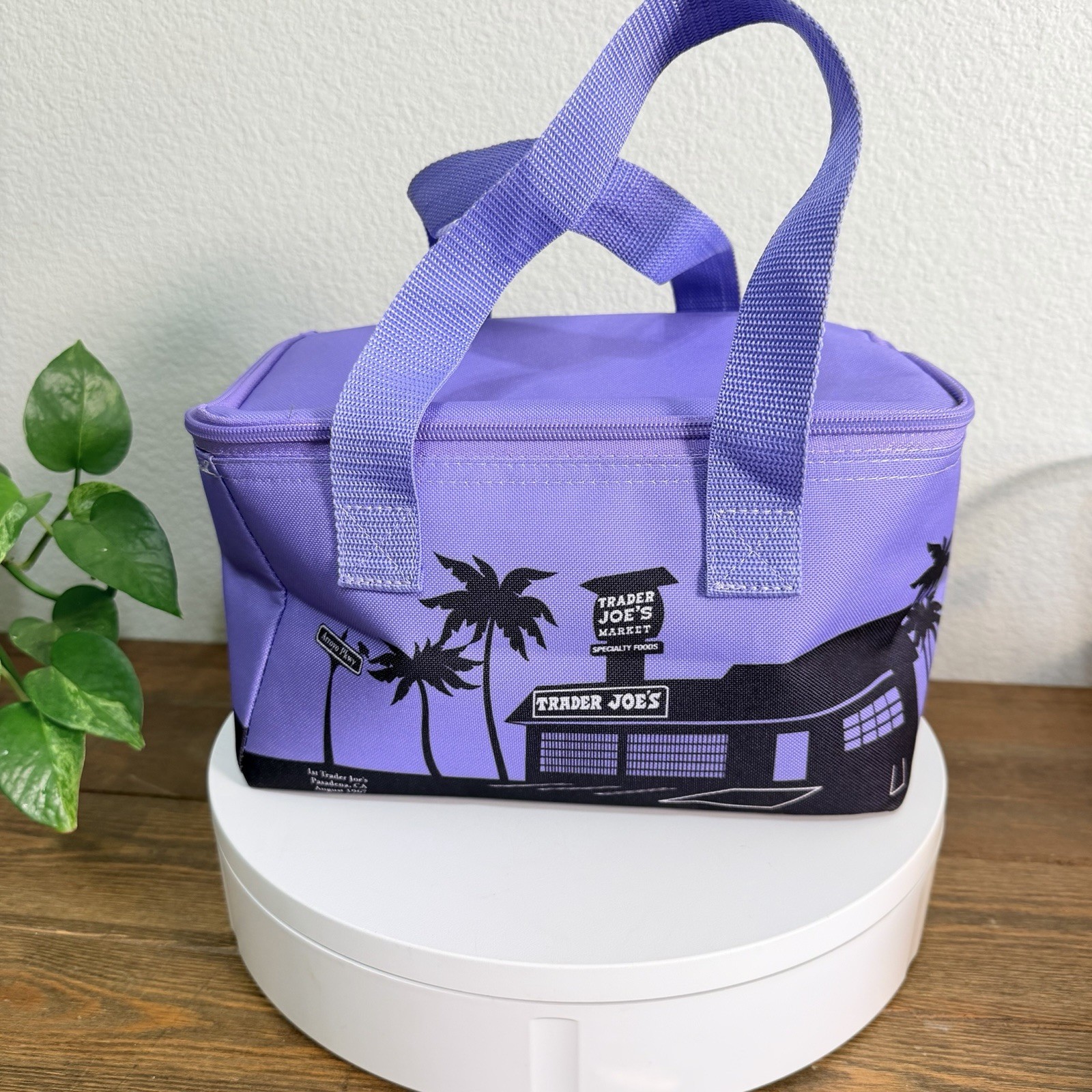 Trader Joe’s Mini Insulated Zipper Lunch Bag Tote Lavender Black