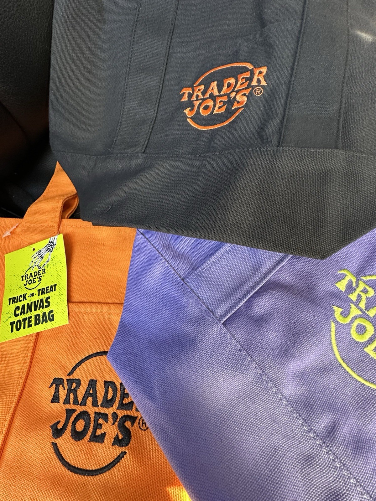 TRADER JOE’S HALLOWEEN 2025 Lot Of 3 BLACK ORANGE PURPLE MINI TOTE Faster Ship!