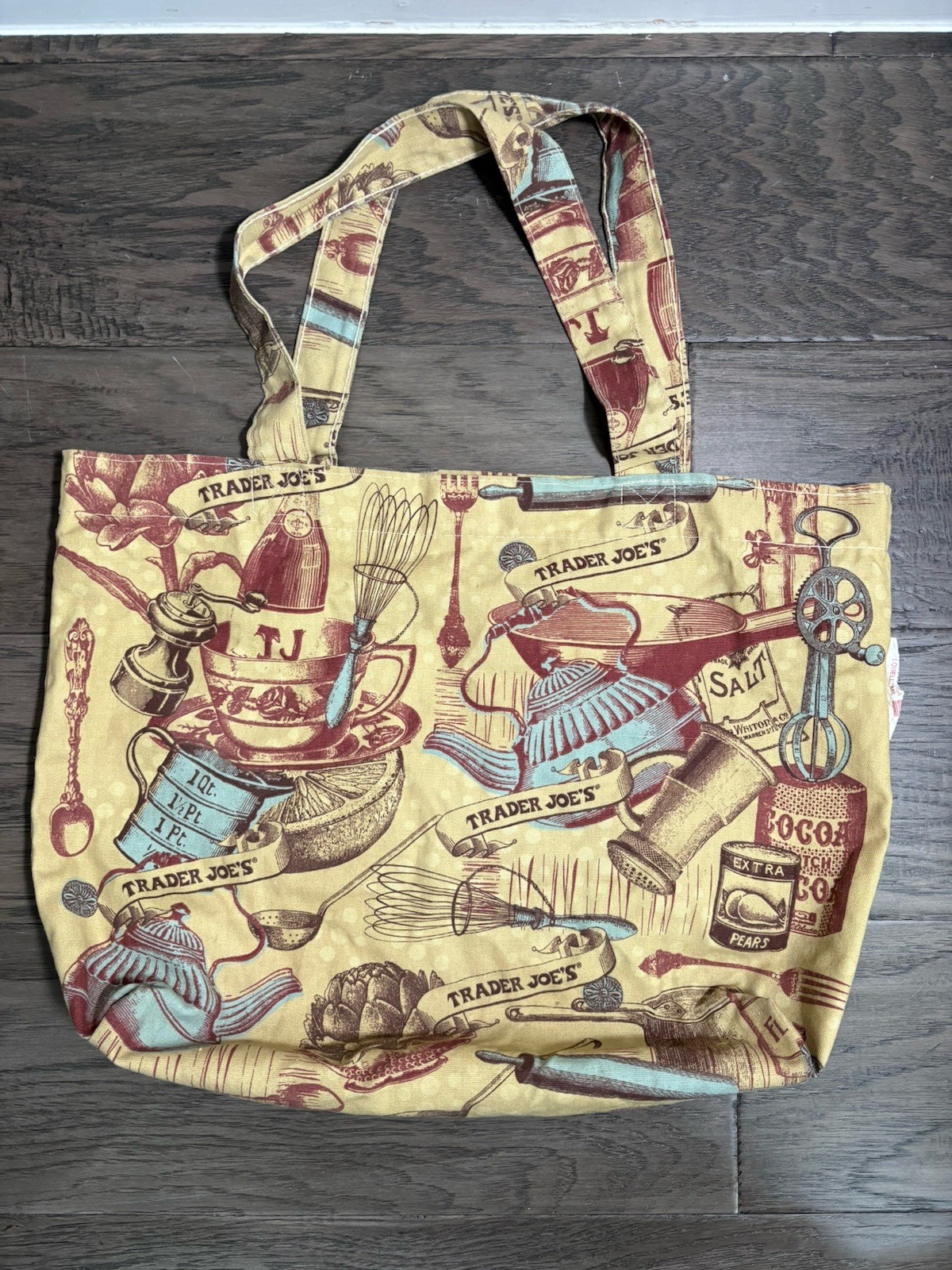 Trader Joe’s Women’s Vintage Reusable Tote Bag Excellent Condition