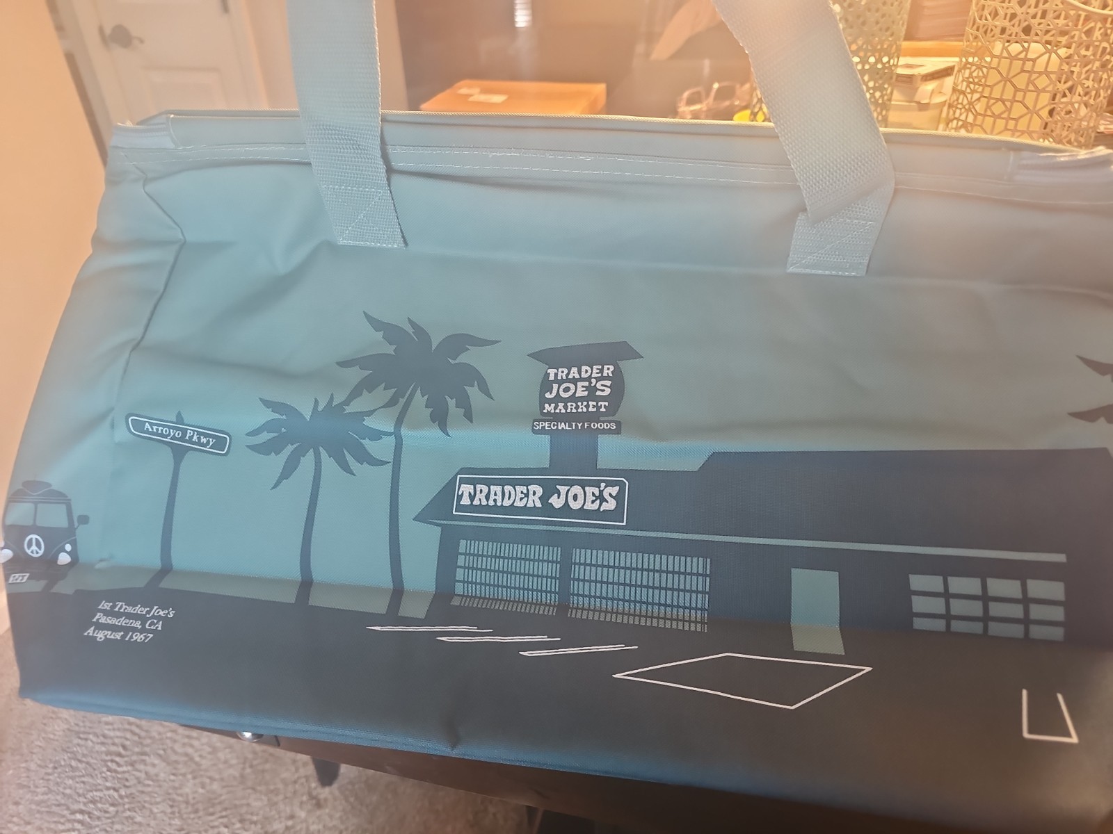Trader Joe’s Brand Insulated Foldable Reusable Shopping Bag Green Black Graphic