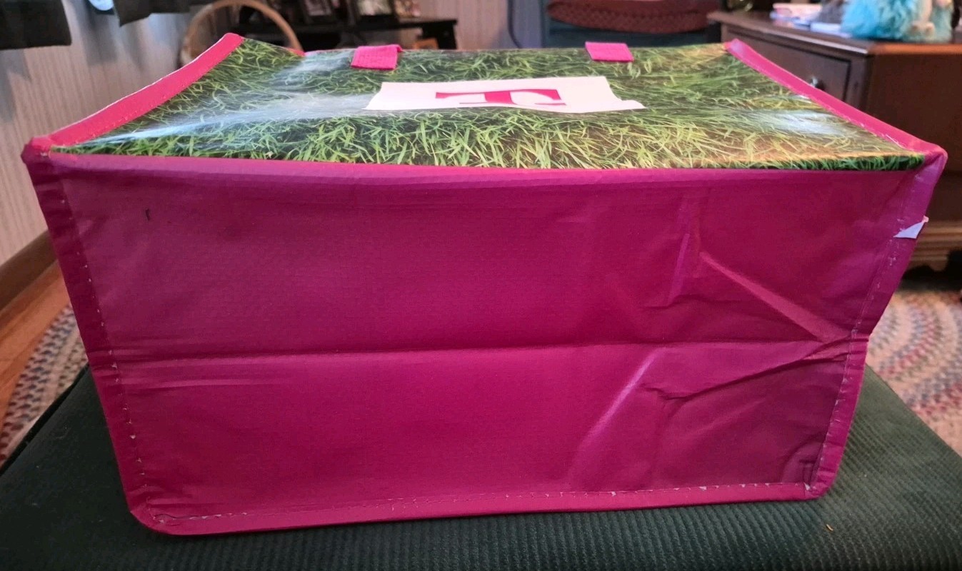 Reusable Insulated Cooler Shopping Bag Tote Zipper T-Mobile Pink Green Brand NEW
