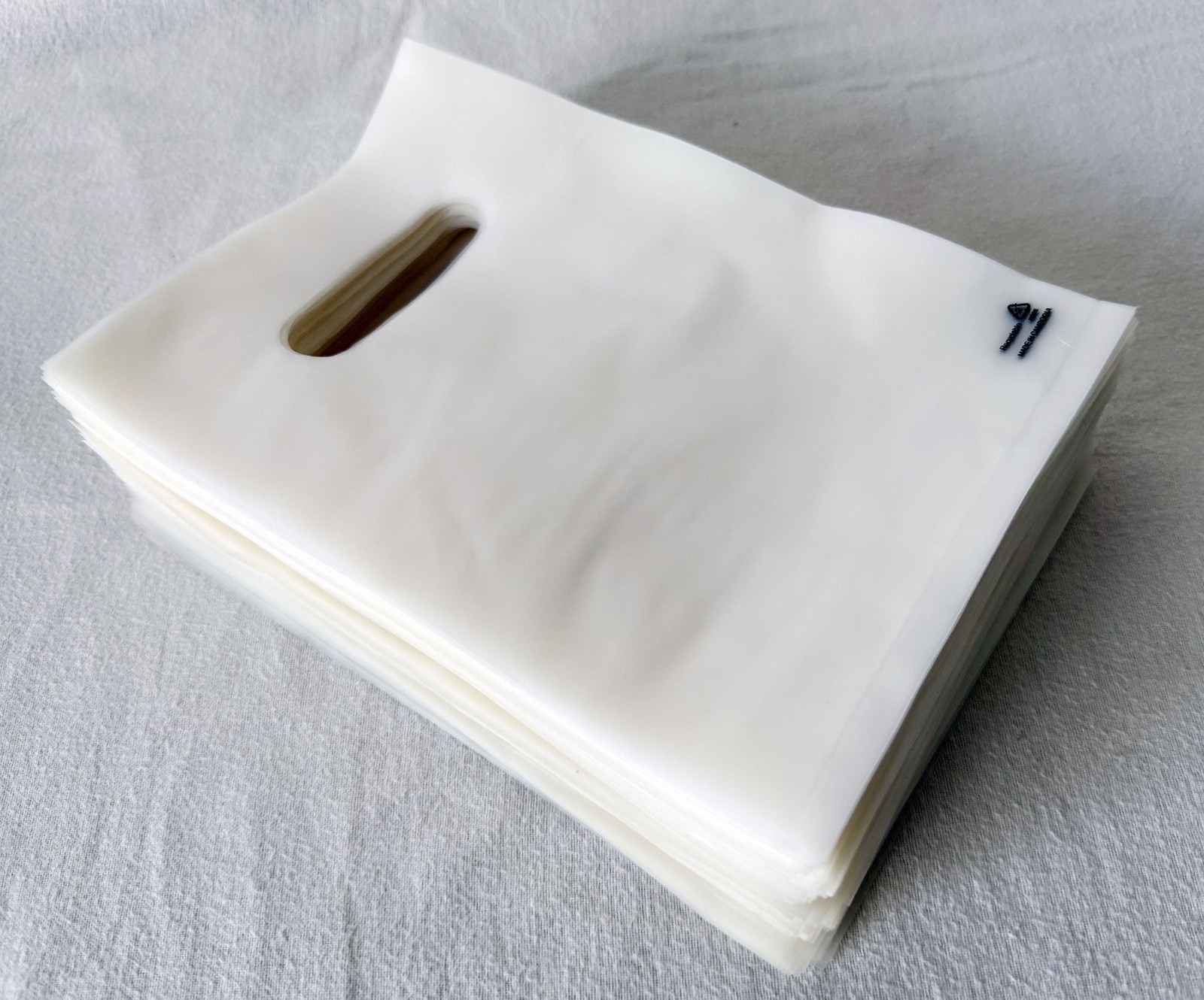 Box of 500 6×9 Frosted Clear Die-Cut Merchandise Bags 2.0 Mil NEW