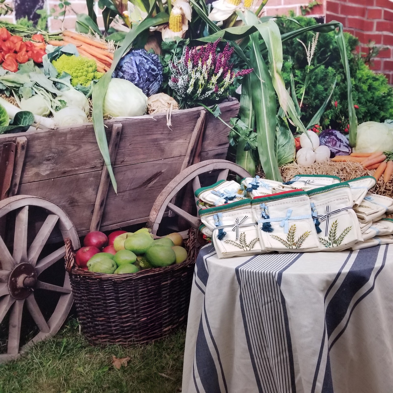 Reusable Vintage designed Rustic Farmhouse Produce/ Bread Bag Bundle 