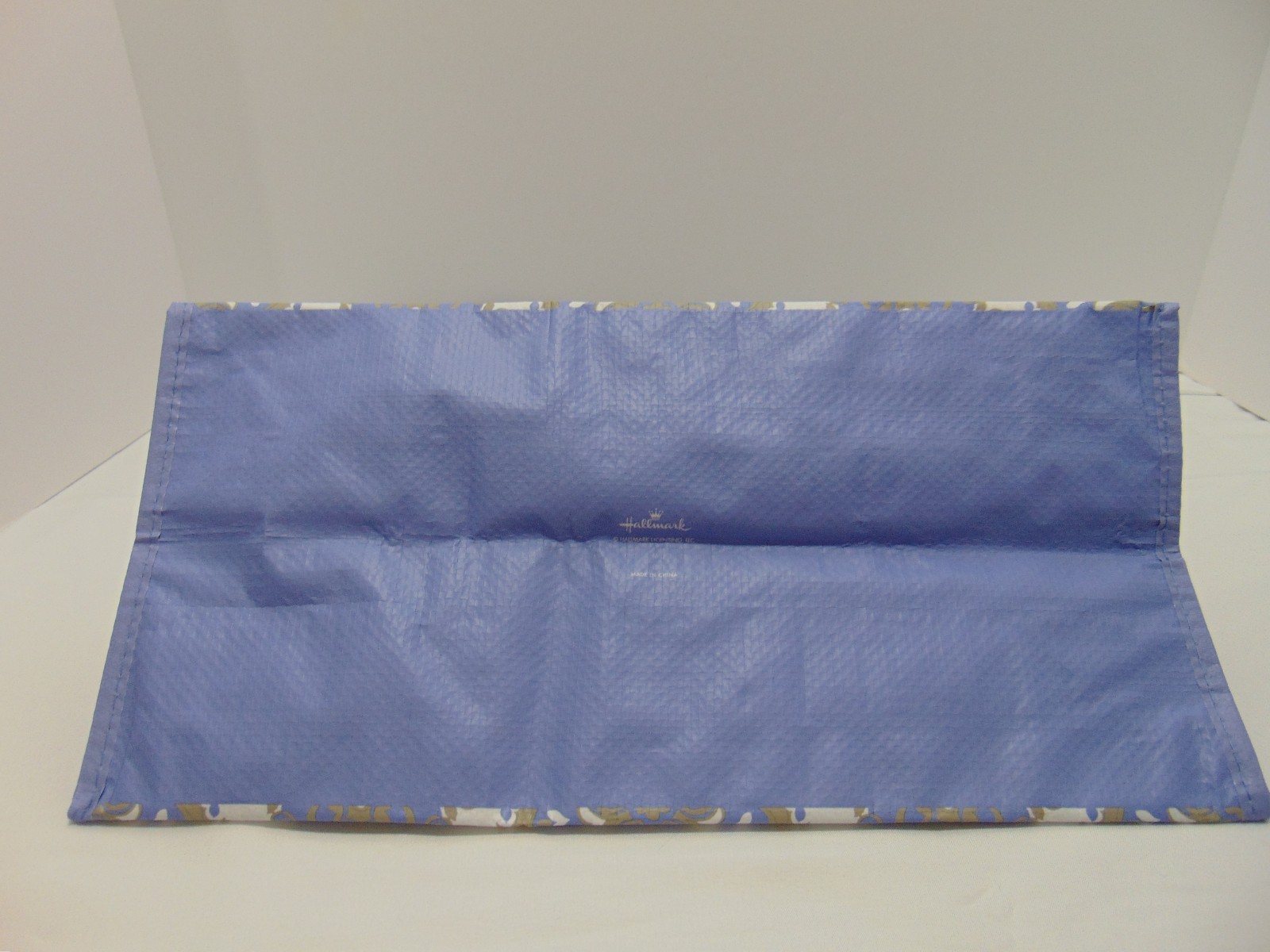 Hallmark Reusable Tote Shopping Bag Blue White And Gold Floral Medallions NWT