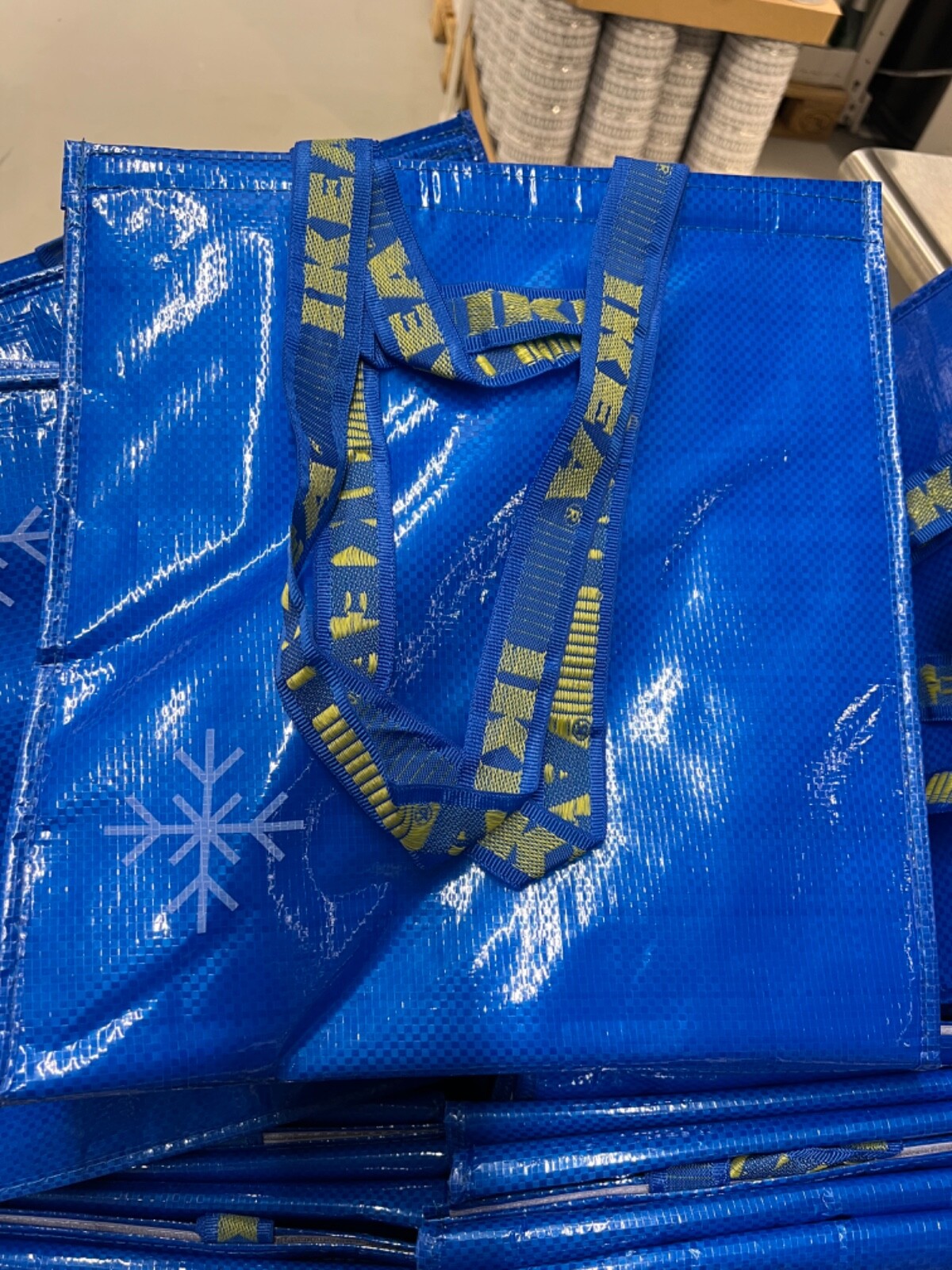 NEW!! IKEA FRAKTA COOLER BAG! Generous Space! 5×15 ¾ ’ FREE SHIPPING