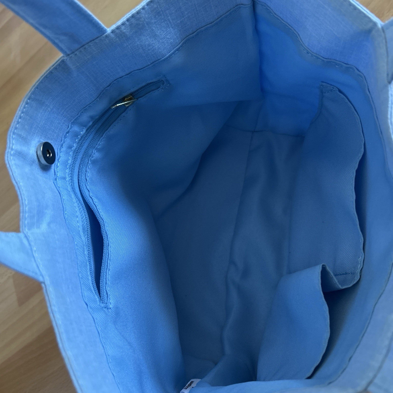 Rare “Cinnamon” Sanrio Light Blue Small Tote Bag w/ Inner Pockets, Zip Pocket