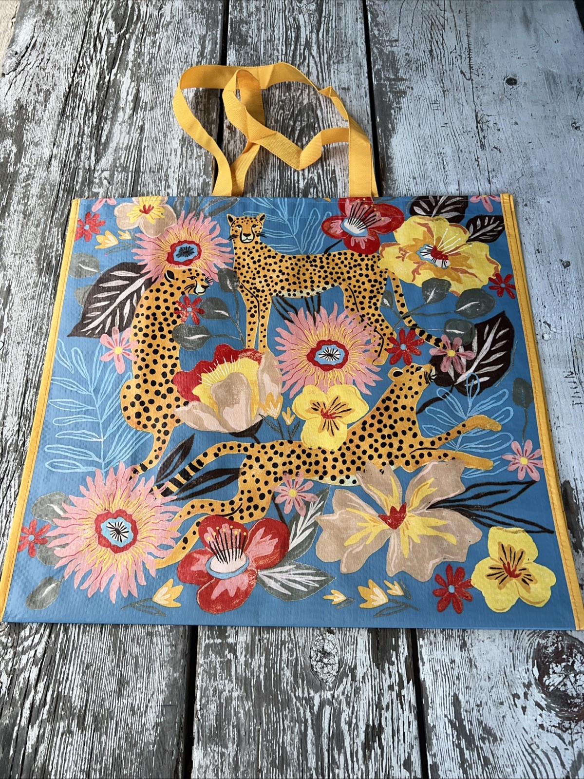 NEW REUSABLE SHOPPING TRAVEL TOTE BAG LEOPARDS ECO FRIENDLY TJX