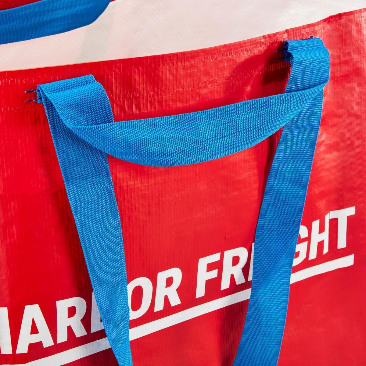 new 4 pcs Harbor Freight Bag LARGE, Red 21 ¾x14 ½x13 ¾ “/19 gallon, 55 lb