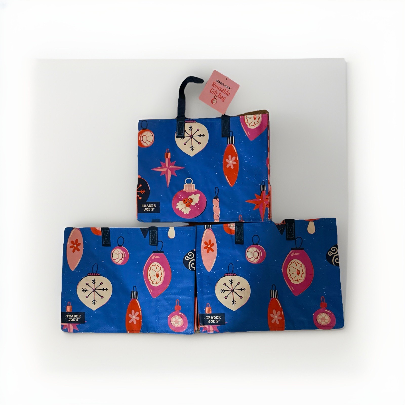 Lot Of 3 TRADER JOE’S CHRISTMAS HOLIDAY REUSABLE GIFT BAGS NWT! FREE SHIPPING🎁