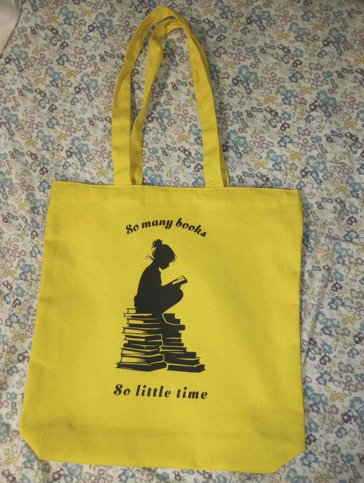 Yellow Tote Bag Graphic Print “So Many Books, So Little Time”