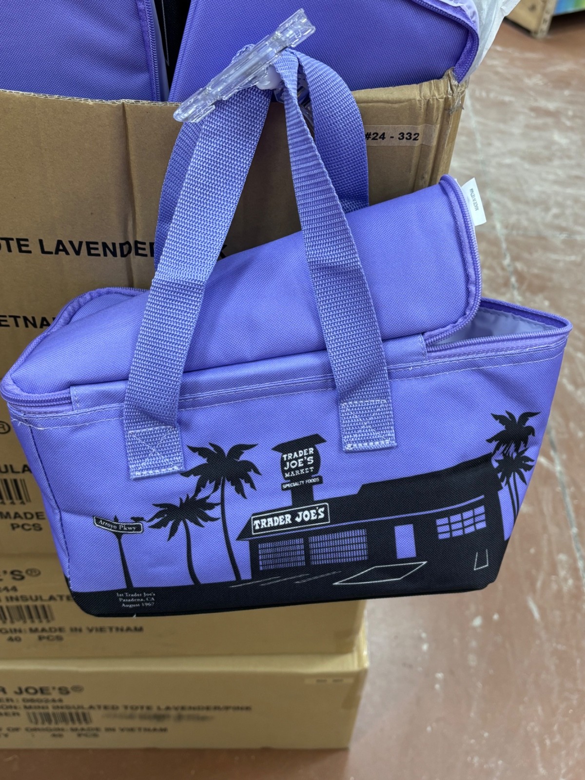 New Trader Joe’s Mini Insulated Cooler Tote Lunch Bag Purple lavender