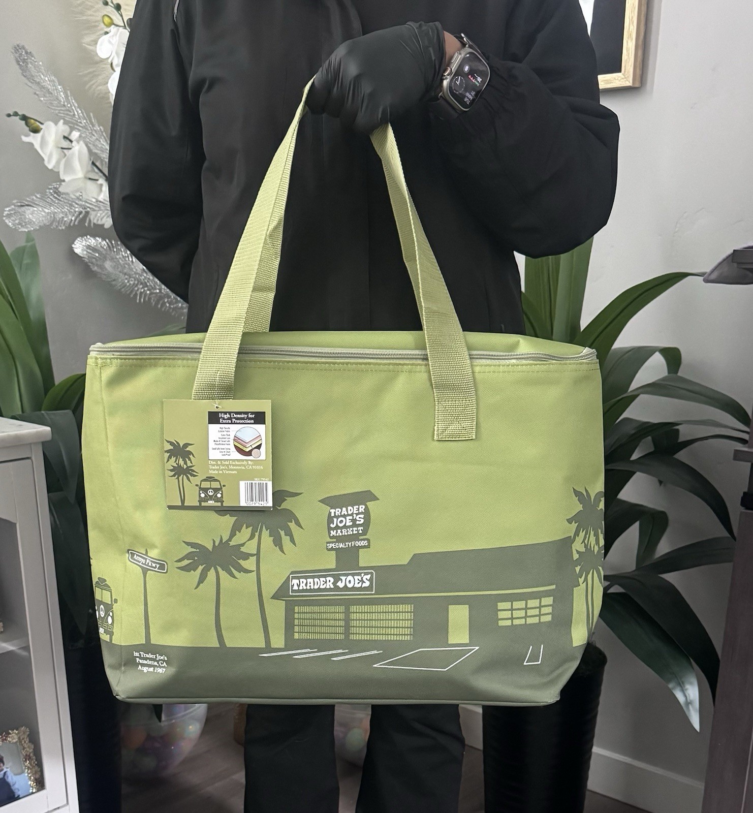 Trader Joe’s Large Reusable Insulated Shopping Bag Green Zipper 8 Gallons