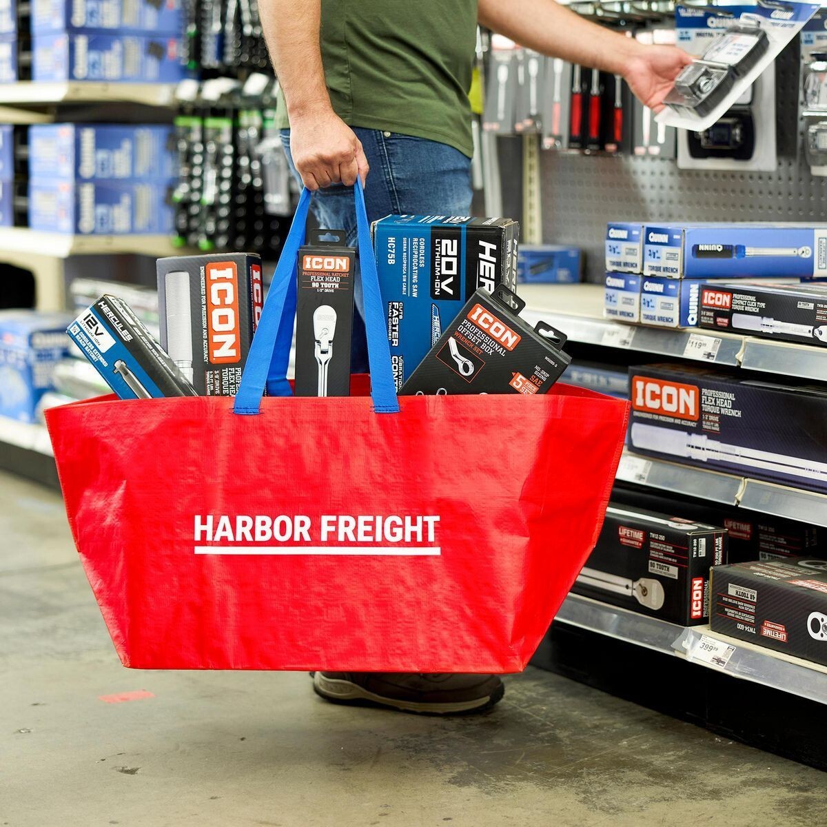 new 4 pcs Harbor Freight Bag LARGE, Red 21 ¾x14 ½x13 ¾ “/19 gallon, 55 lb