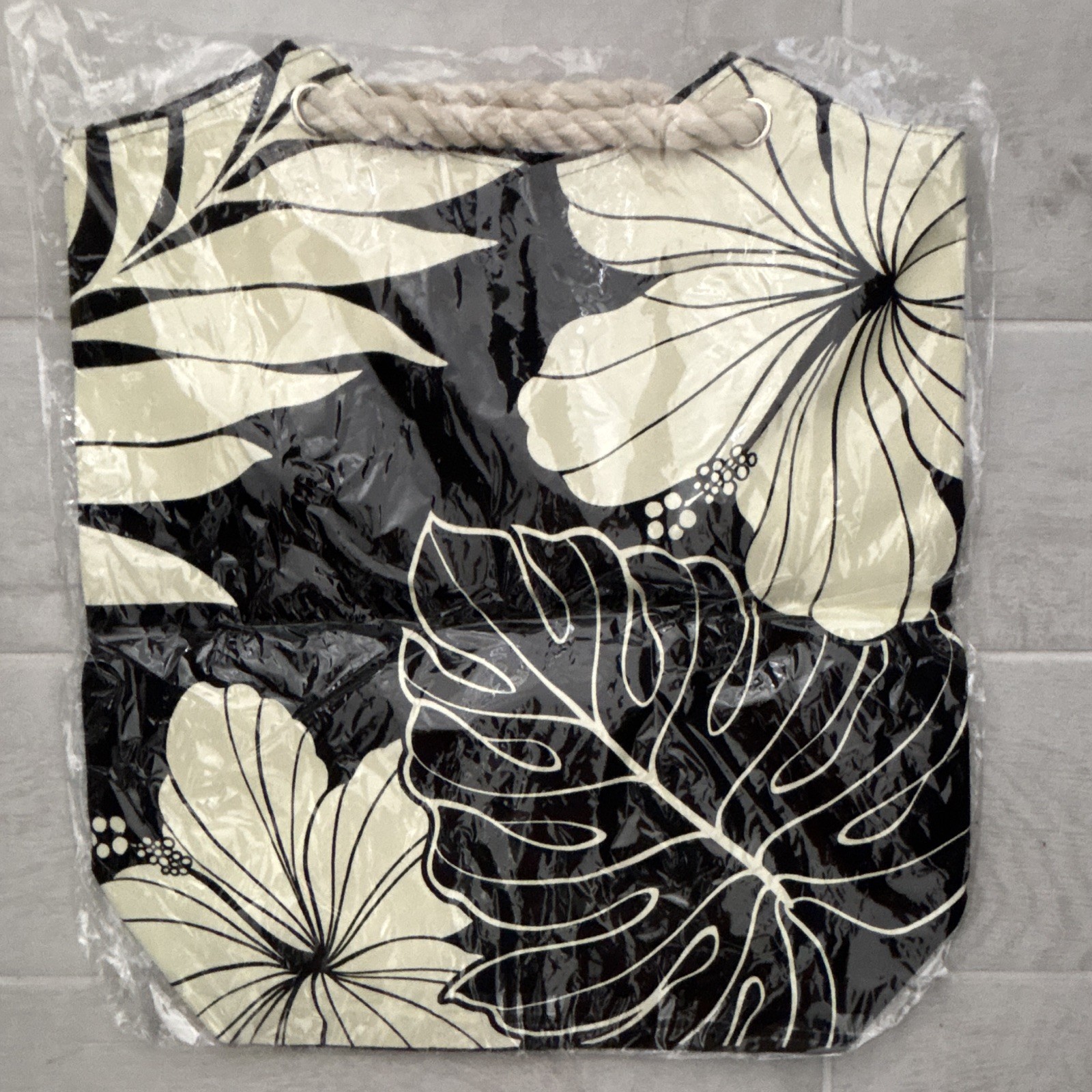 Tropical Paper Garden LLC KAWIKA Paradise Park Cotton Canvas Tote Floral M