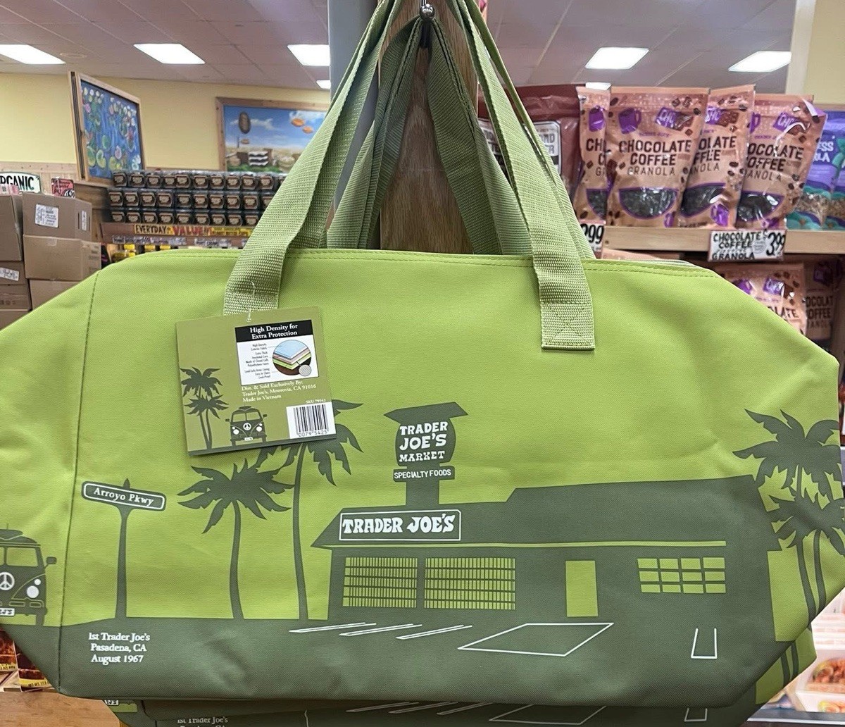 Trader Joe’s 8 Gallons Reusable Bag Cooler Large Insulated Tote Olive Green