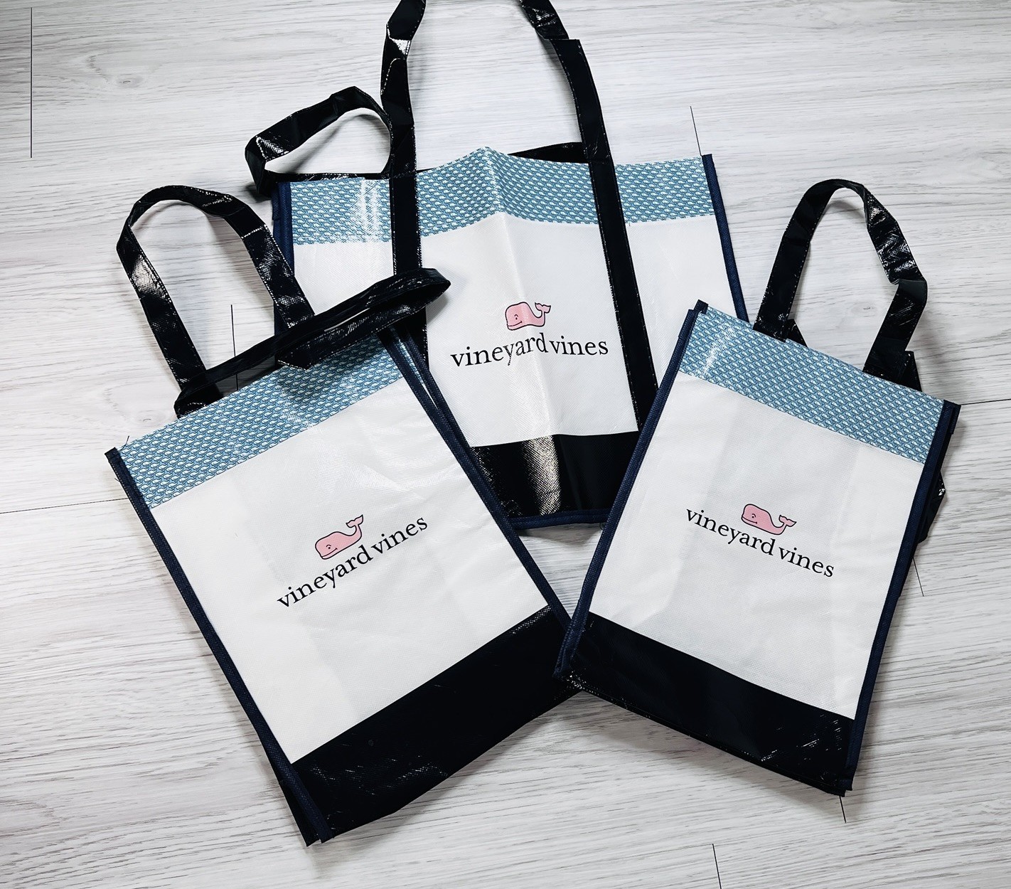 Vineyard Vines Small Reusable Med Shopping Tote Bag Whale Handles Lot Of 4 Bags