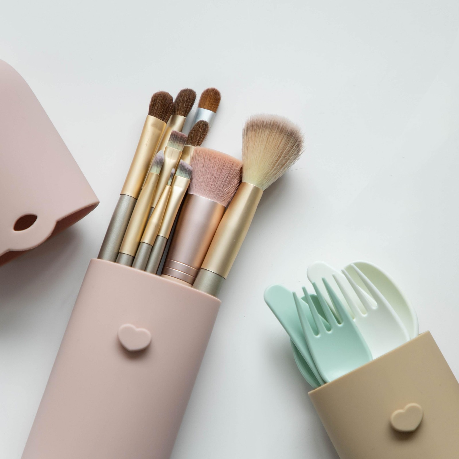 zoka Silicone Makeup Brush Holder, Travel Case, Warm Taupe