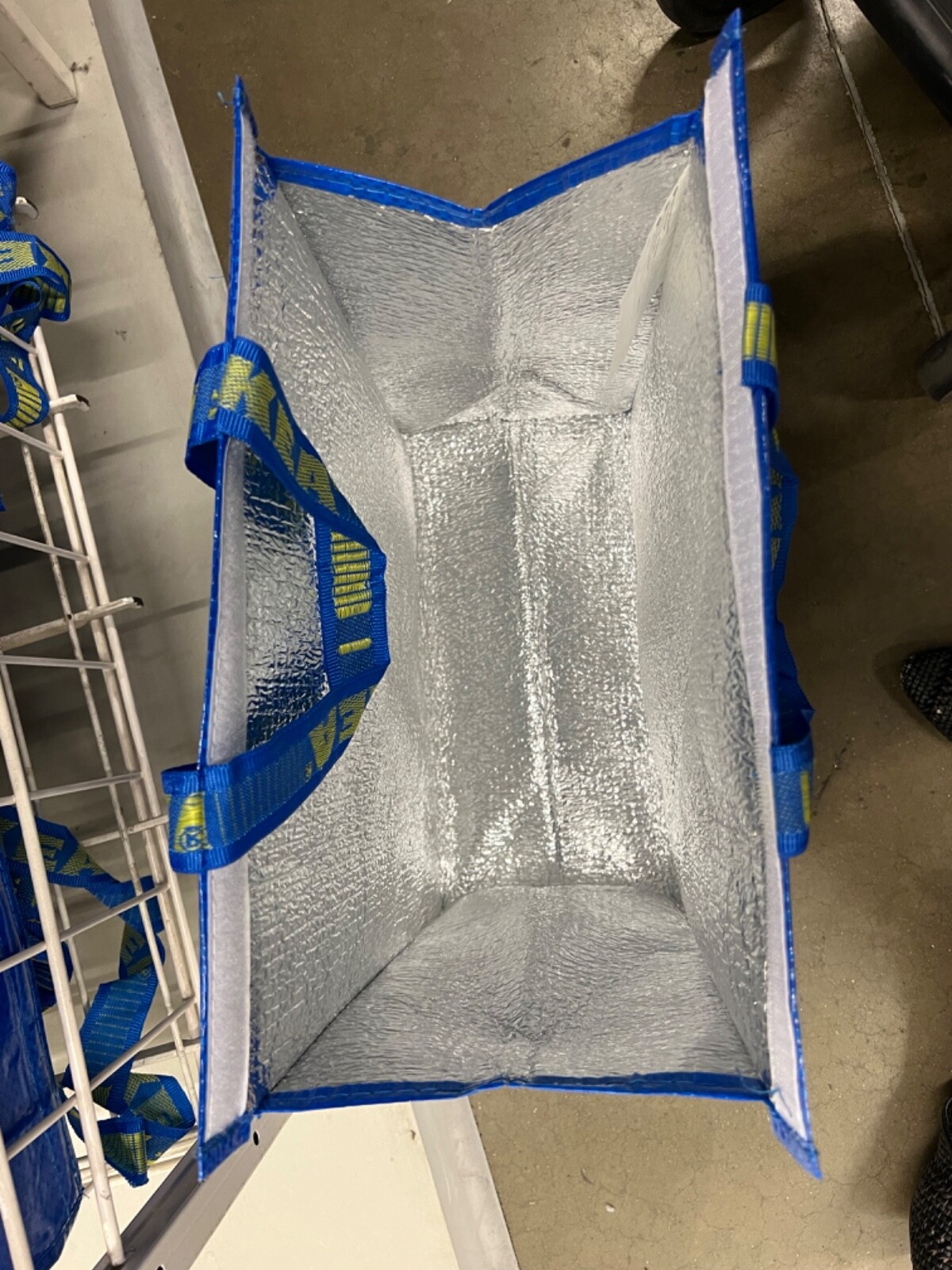 NEW!! IKEA FRAKTA COOLER BAG! Generous Space! 5×15 ¾ ’ FREE SHIPPING