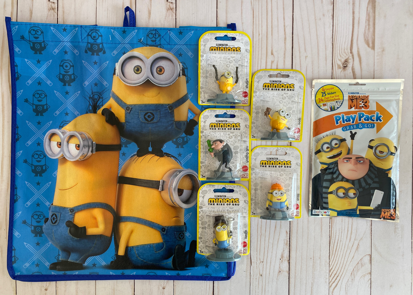 Minions Despicable Me Reusable Bag + Play Pack+ 5 Collectible Toys Halloween New