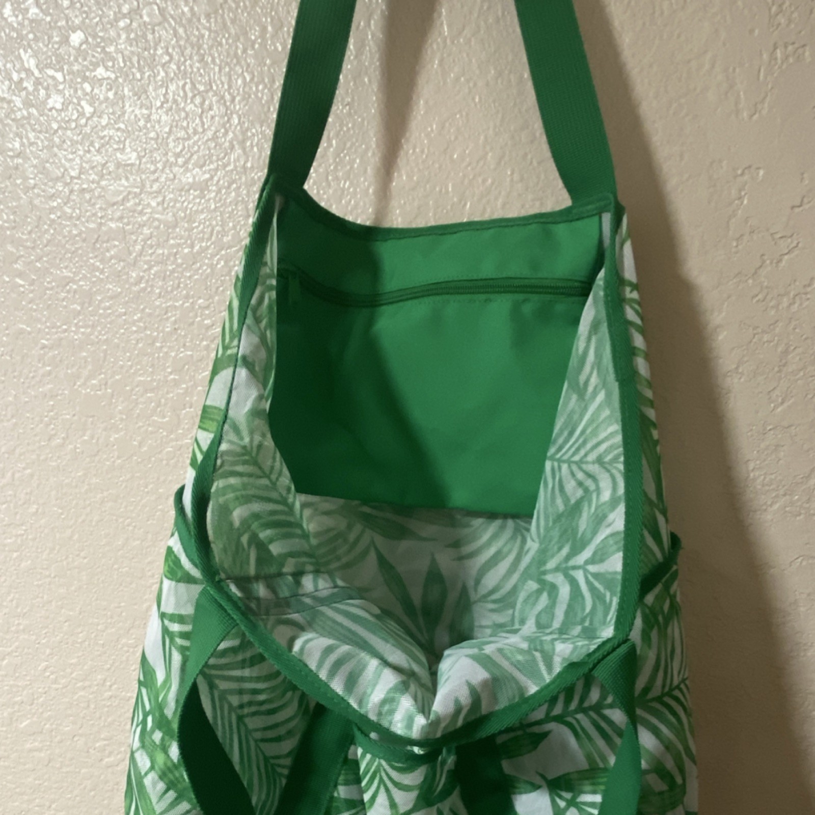 Green Leaf Print Foldable Polyester Reusable Shopping Bag Tote, MPN RM52469