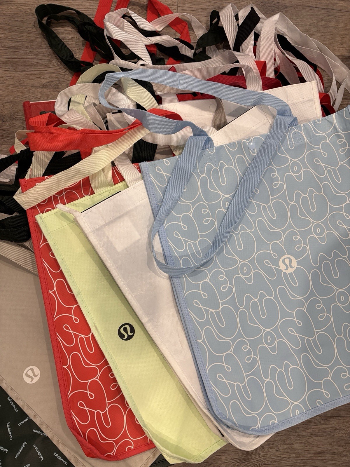 Lululemon Small Holiday 2023-25 Logo Reusable Shopping Bag New