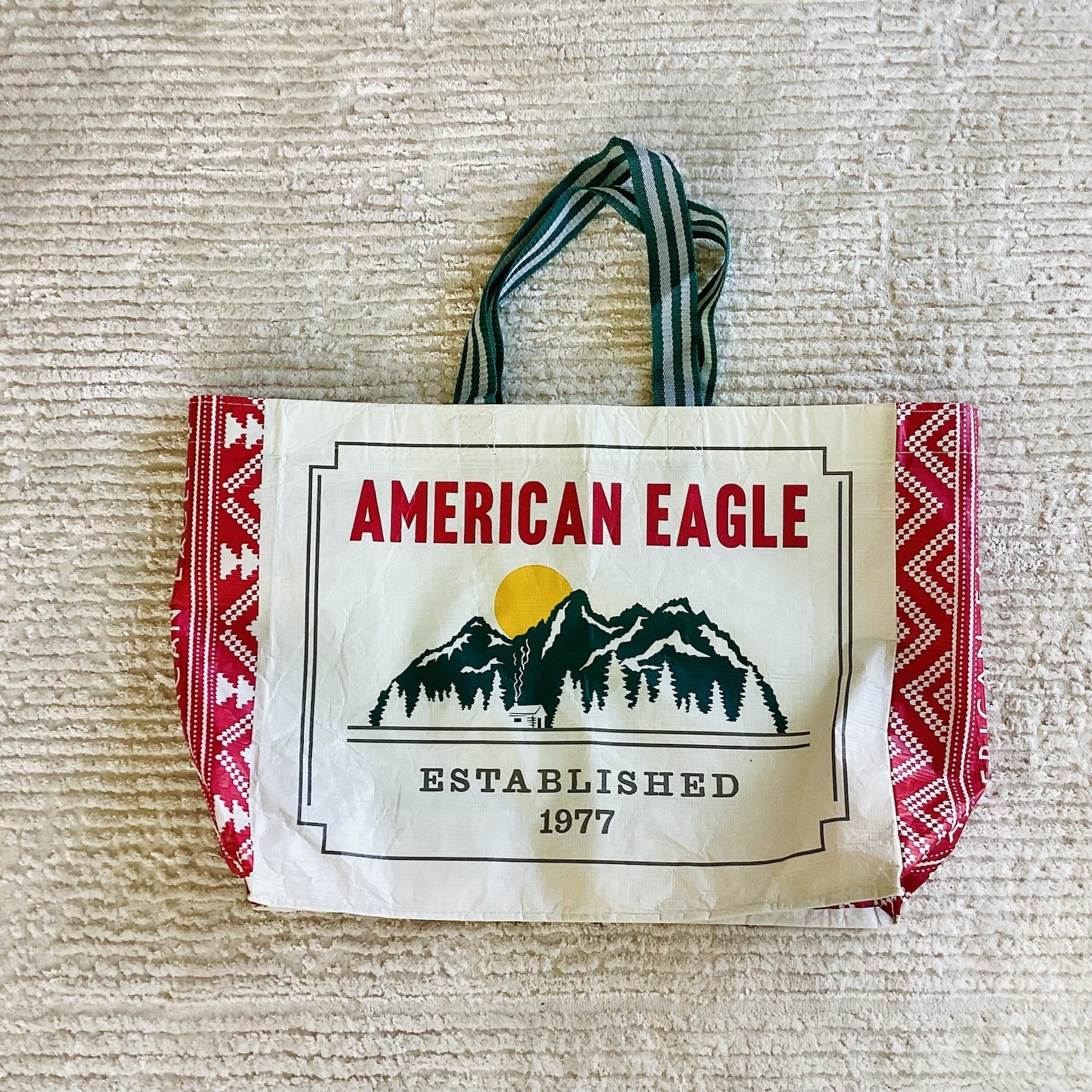 American Eagle Shopping Bag Mountains 20″ Recycled Plastic Bottles Reuseable