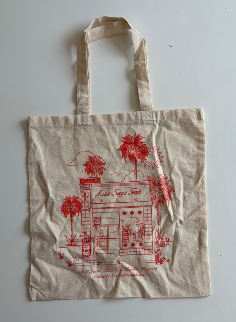 Lisa Says Gah Beige Tote Bag Red Graphic Print 16x15in Width 6in